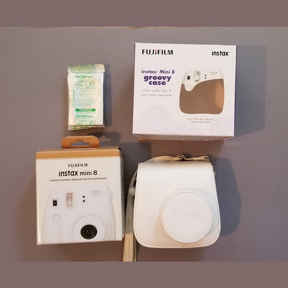 White Fujifilm Instax Mini 8 Camera Case Film Set